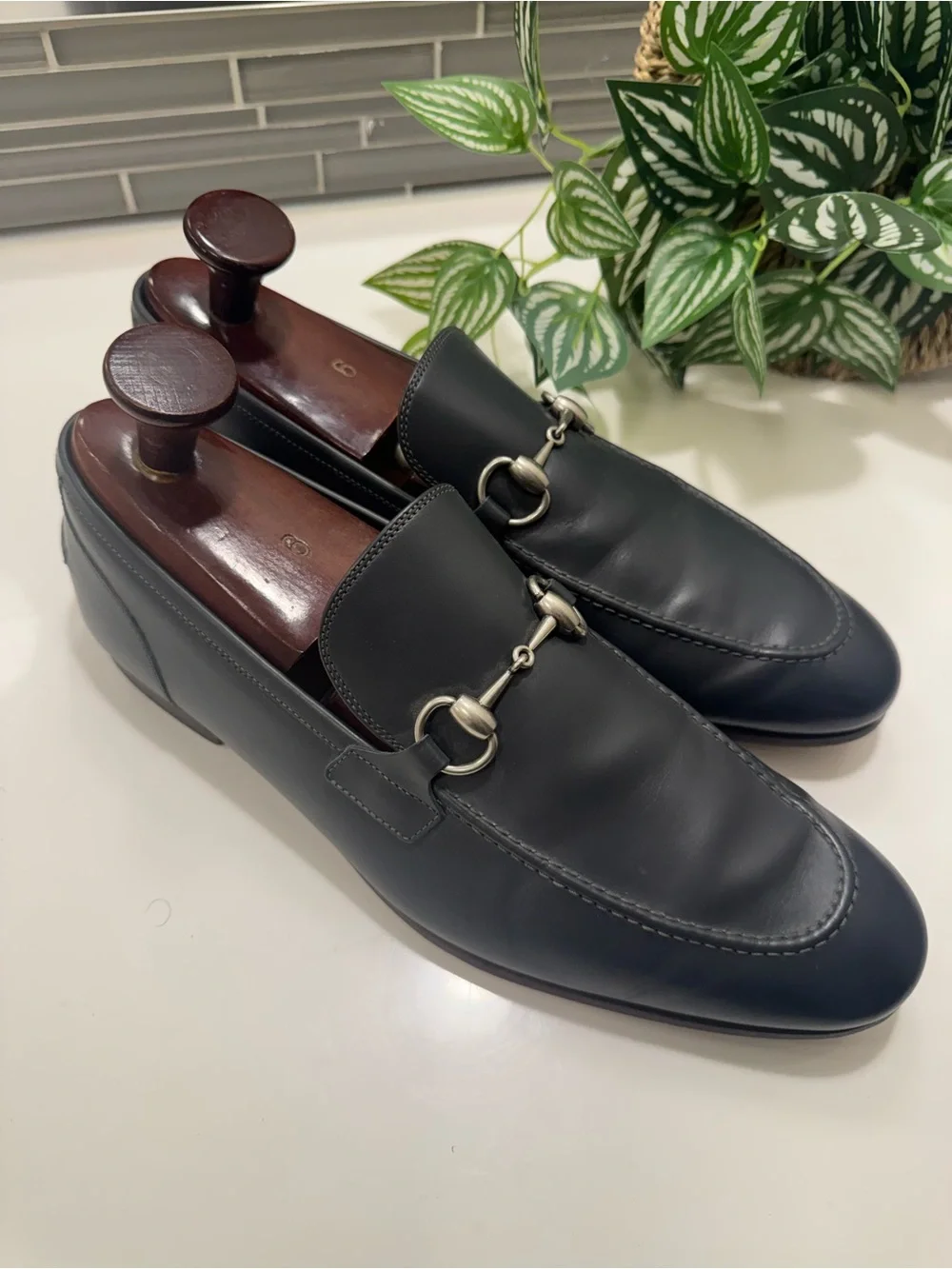 $1095 Gucci Gray Jordaan Horsebit Loafers